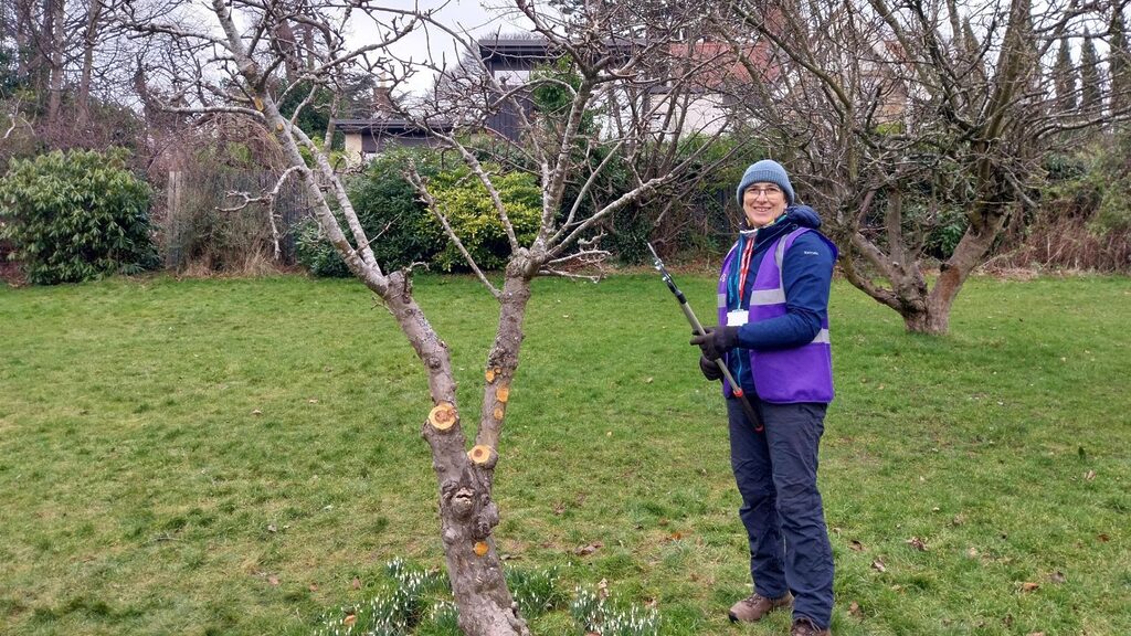 Green Health Volunteers supporting garden enhancements and maintenance on NHS Lothian sites